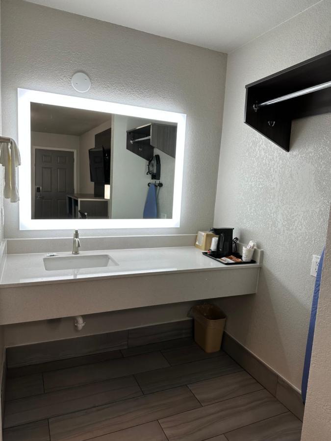 Sleepy Traveler Motel Wagoner 外观 照片